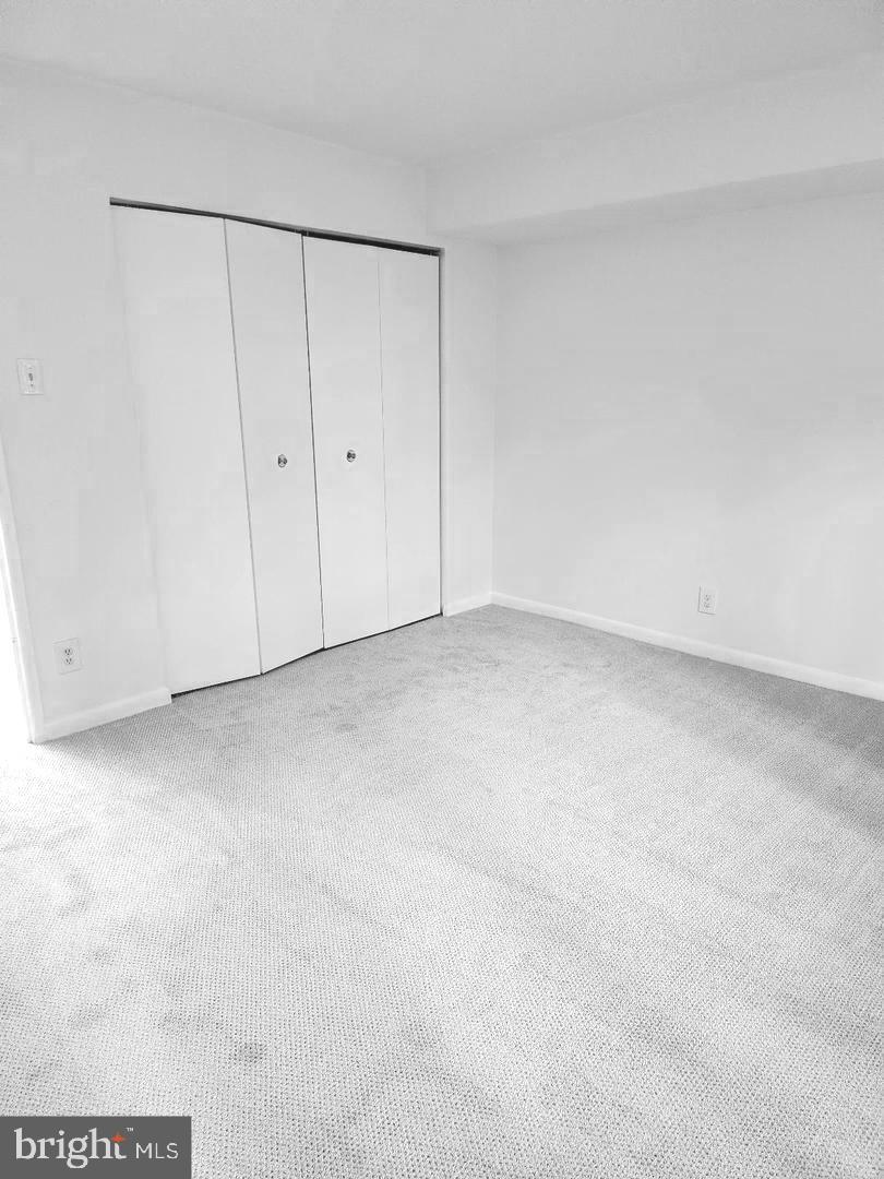 SUMNER VILLAGE - Residential Lease