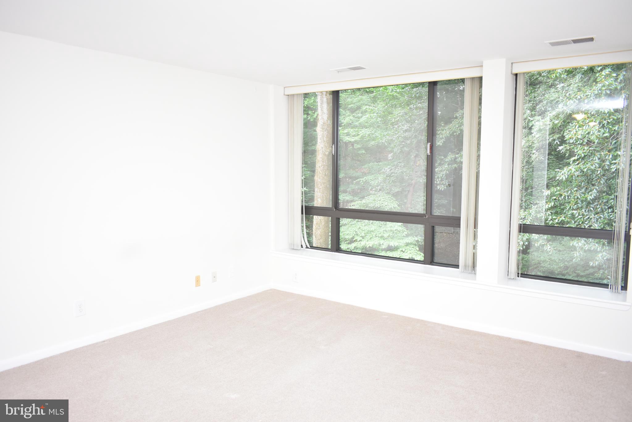 SUMNER VILLAGE - Residential Lease