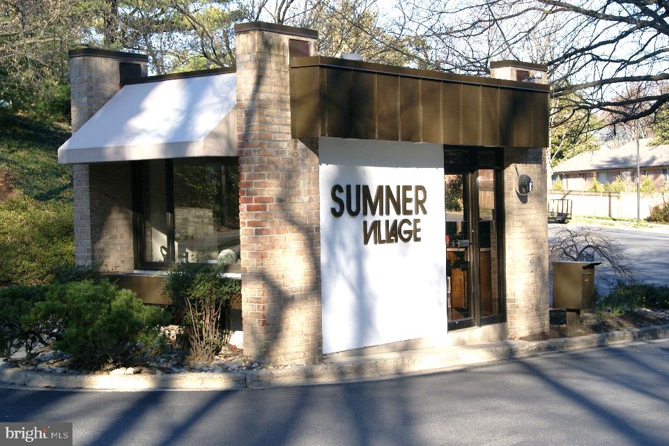 SUMNER VILLAGE - Residential Lease