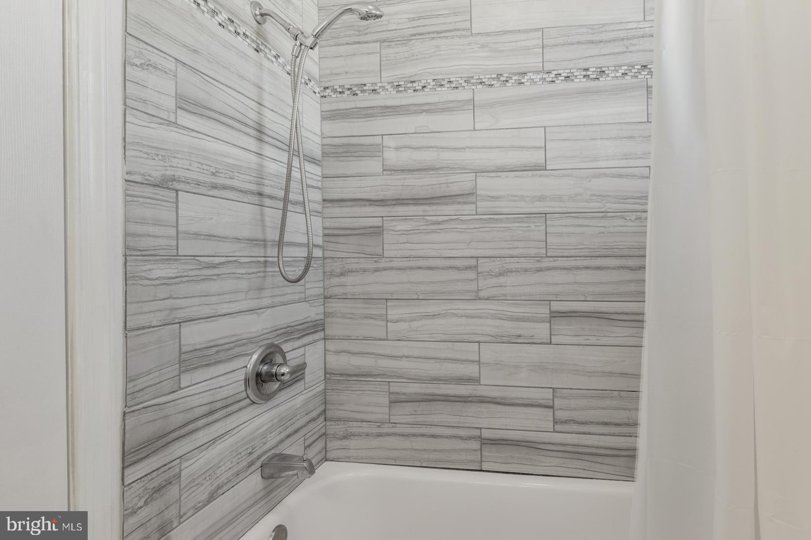 WHITMAN - Residential Lease