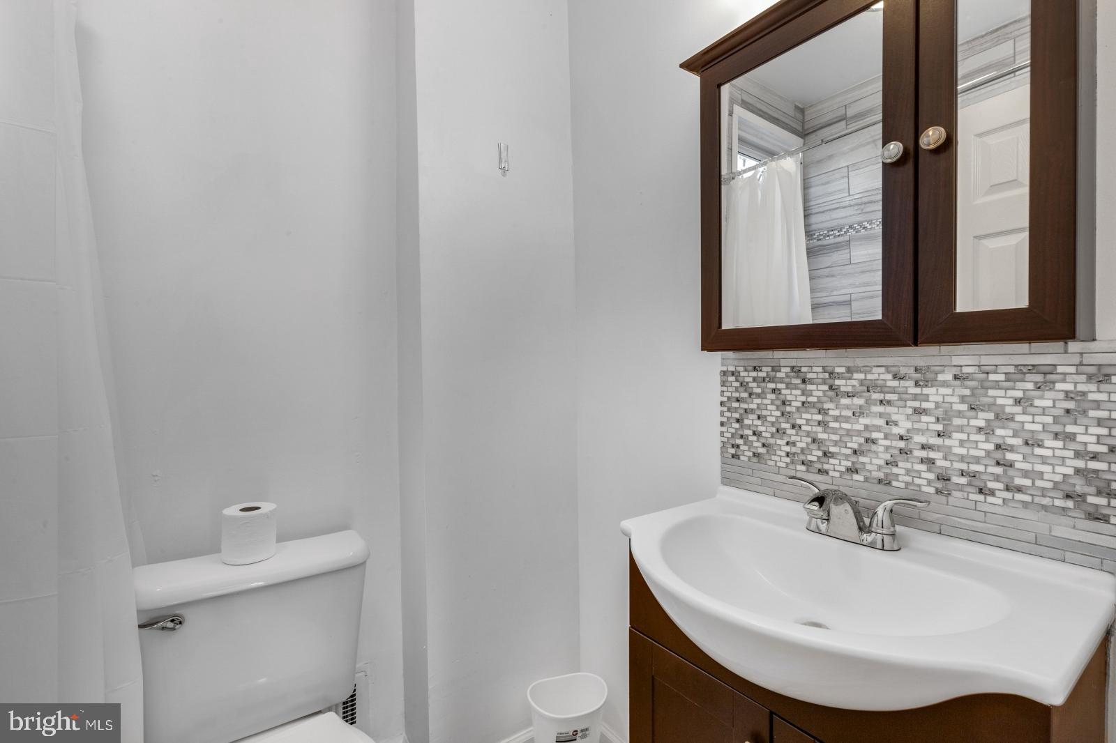 WHITMAN - Residential Lease