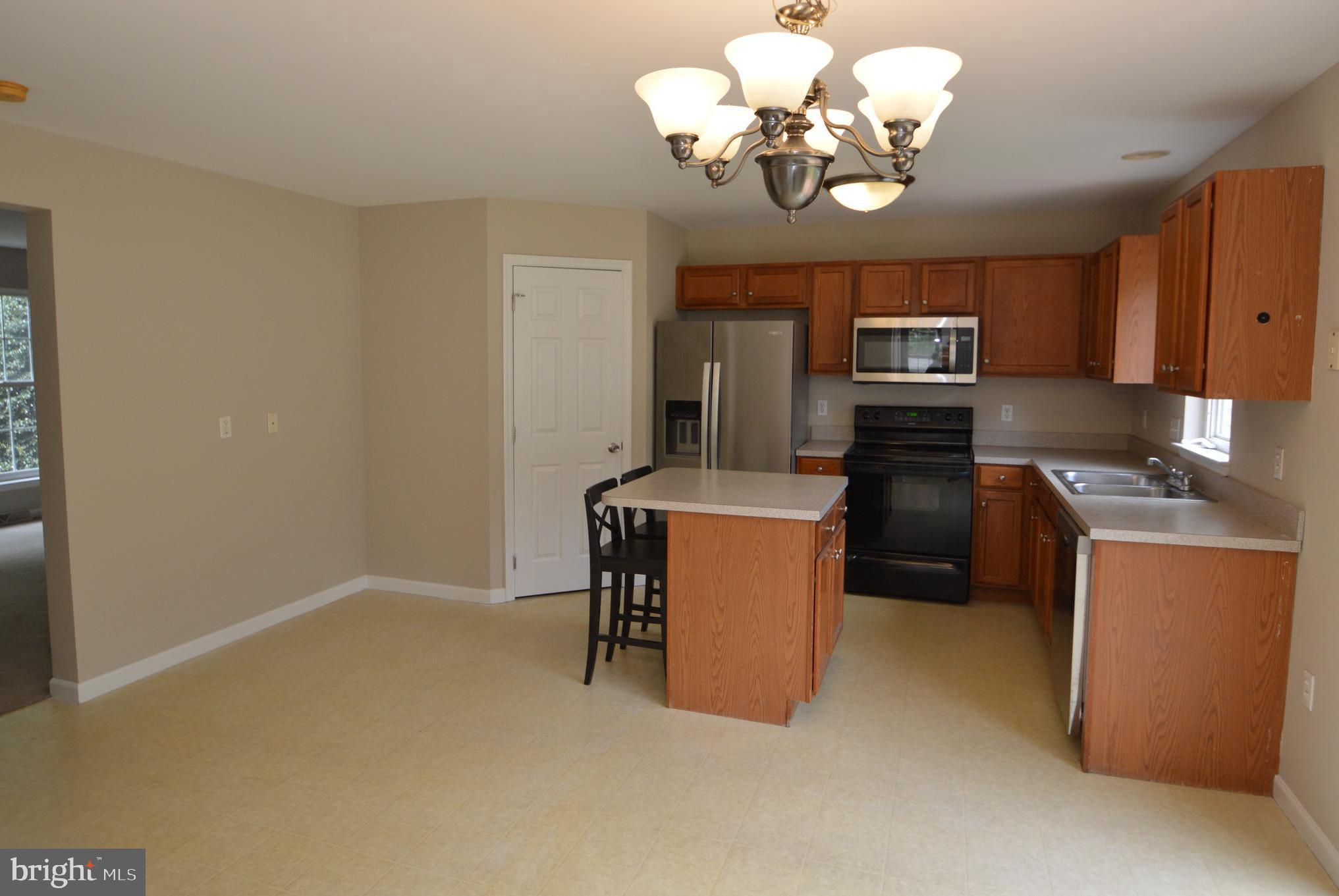 HAMPTON CHASE - Residential