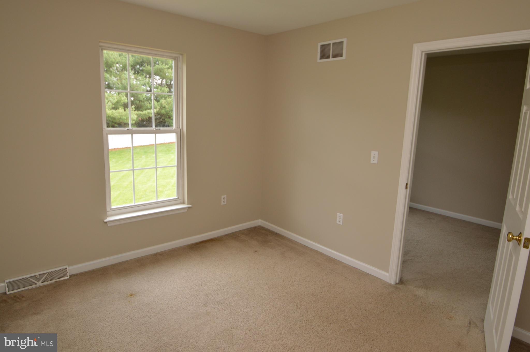HAMPTON CHASE - Residential
