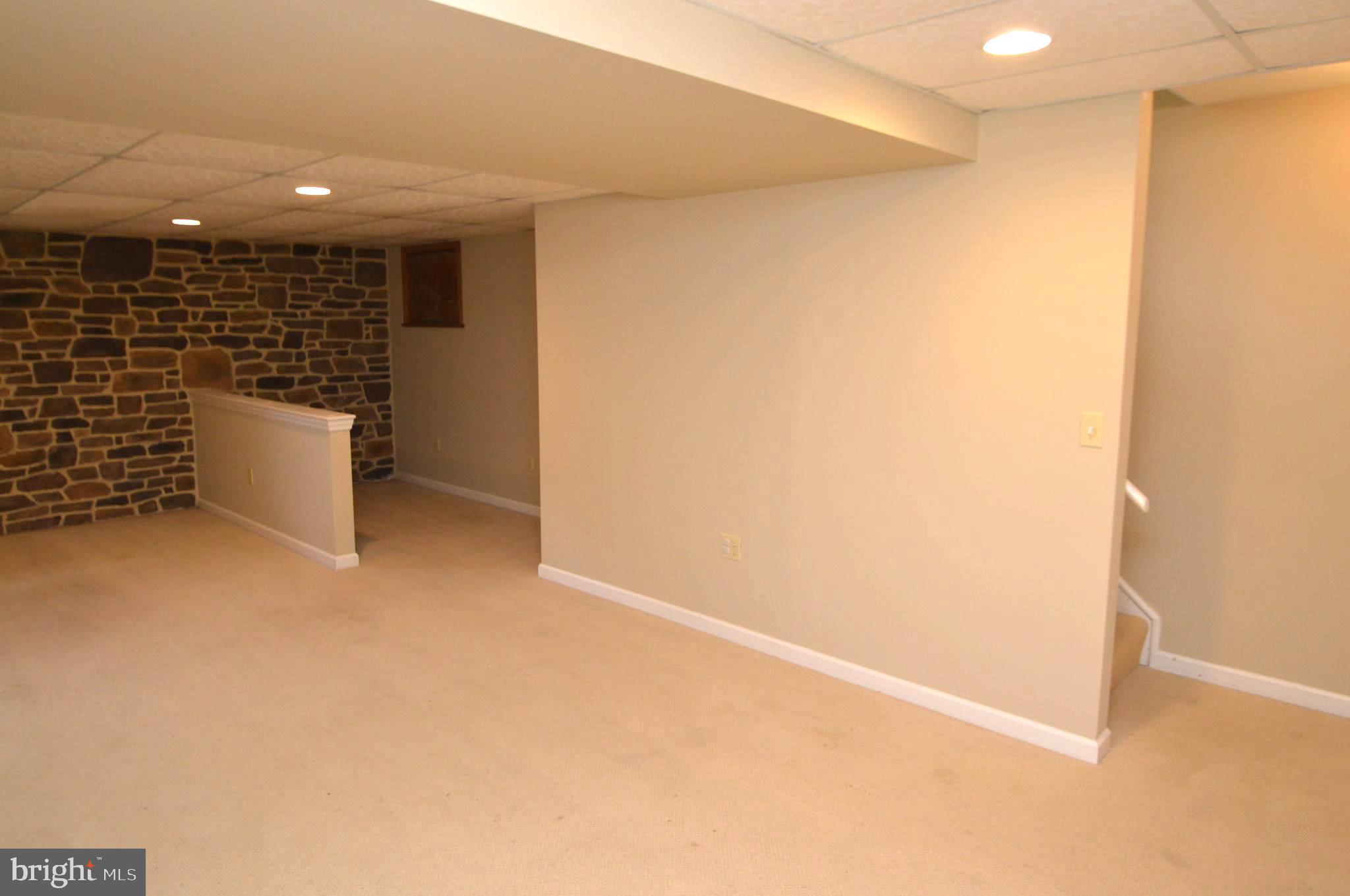 HAMPTON CHASE - Residential