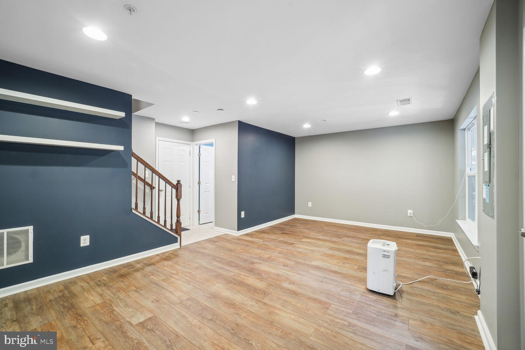 BRADFORD'S LANDING - Residential Lease