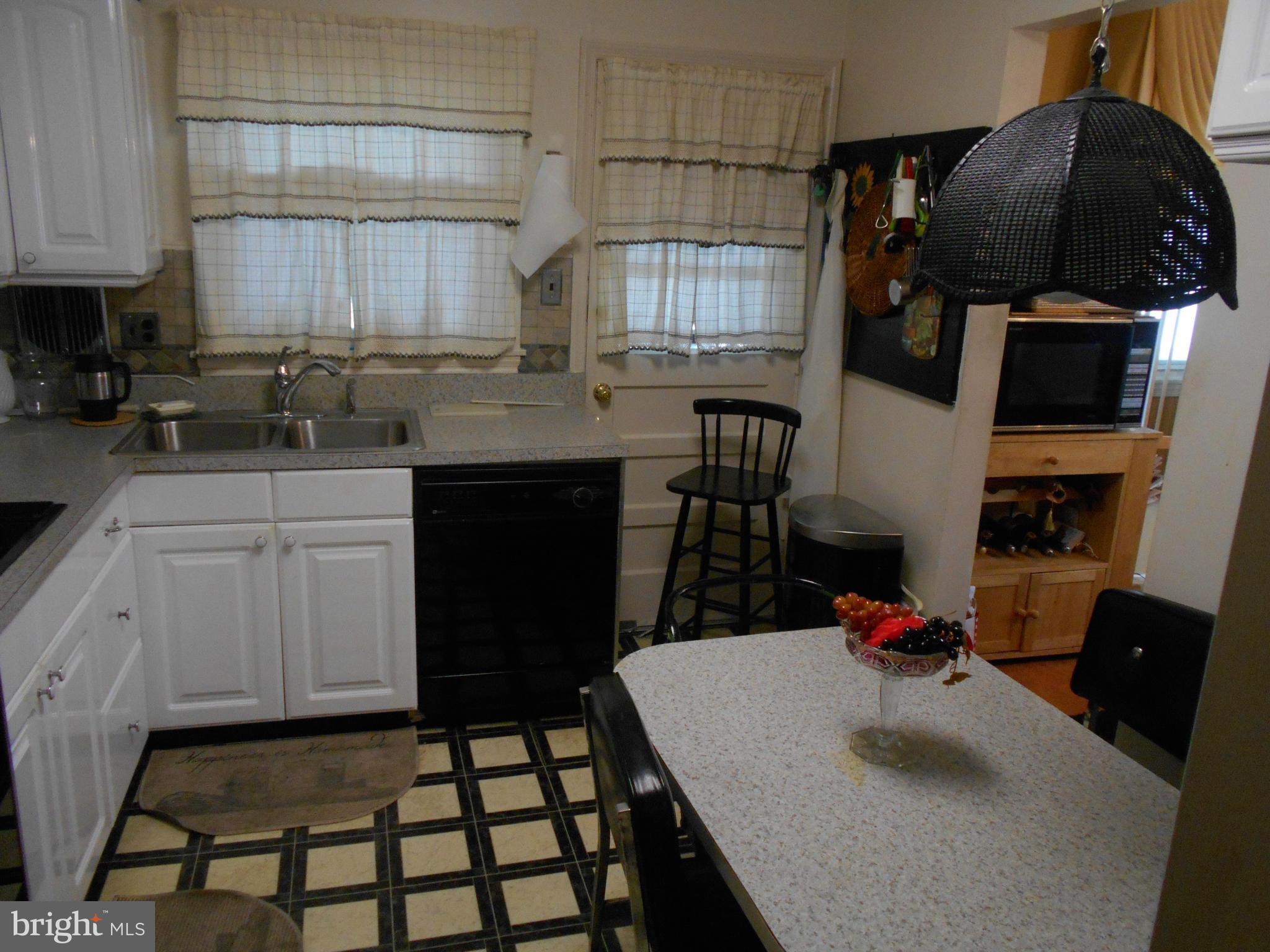 LYNNE ACRES - Residential