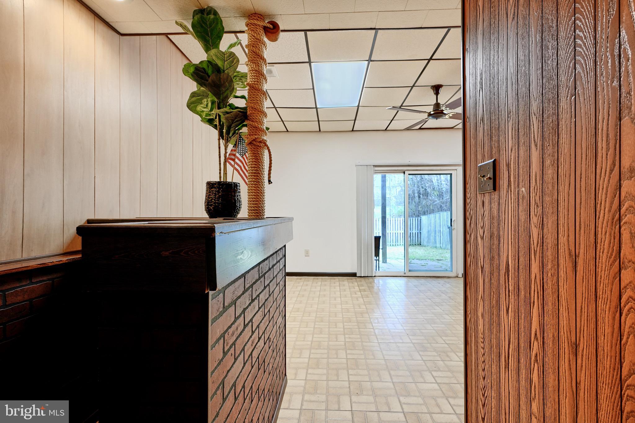 LEISHEAR VILLAGE - Residential Lease