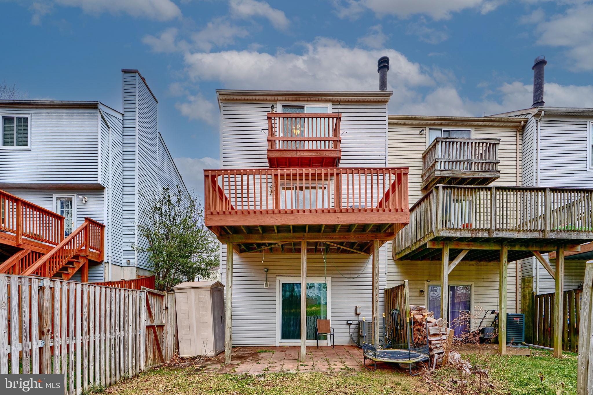 LEISHEAR VILLAGE - Residential Lease