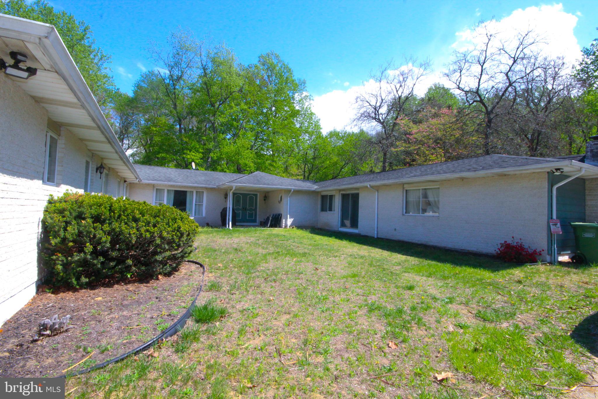 458 GREENTREE ROAD