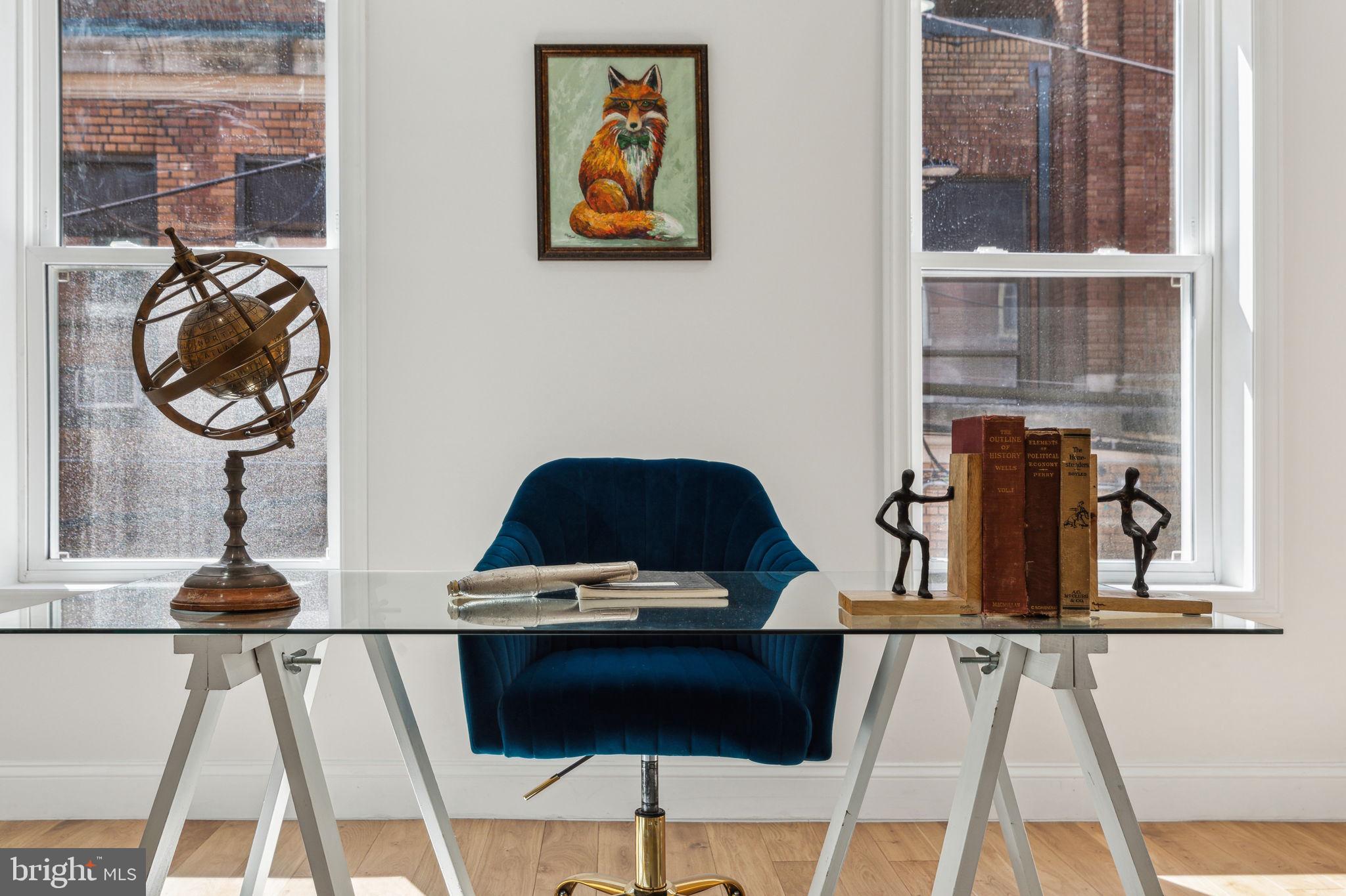 LOGAN SQUARE - Residential