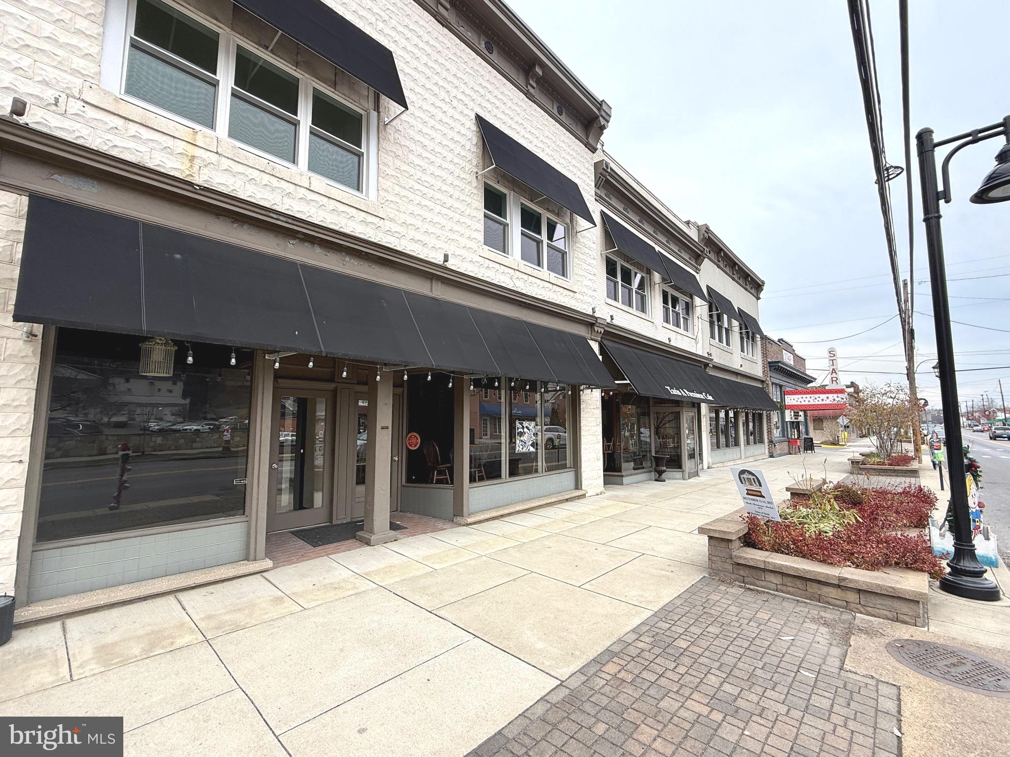 33 WASHINGTON STREET N