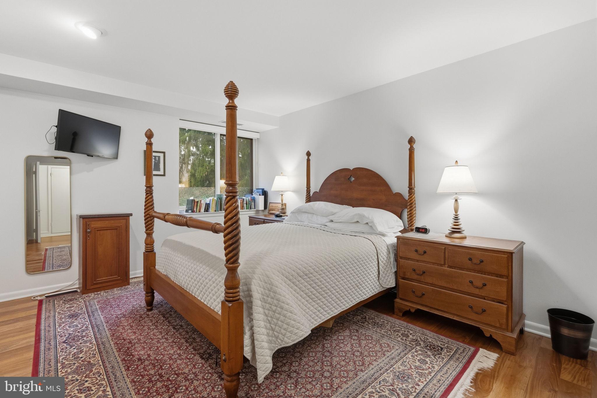 OAK HILL - Residential