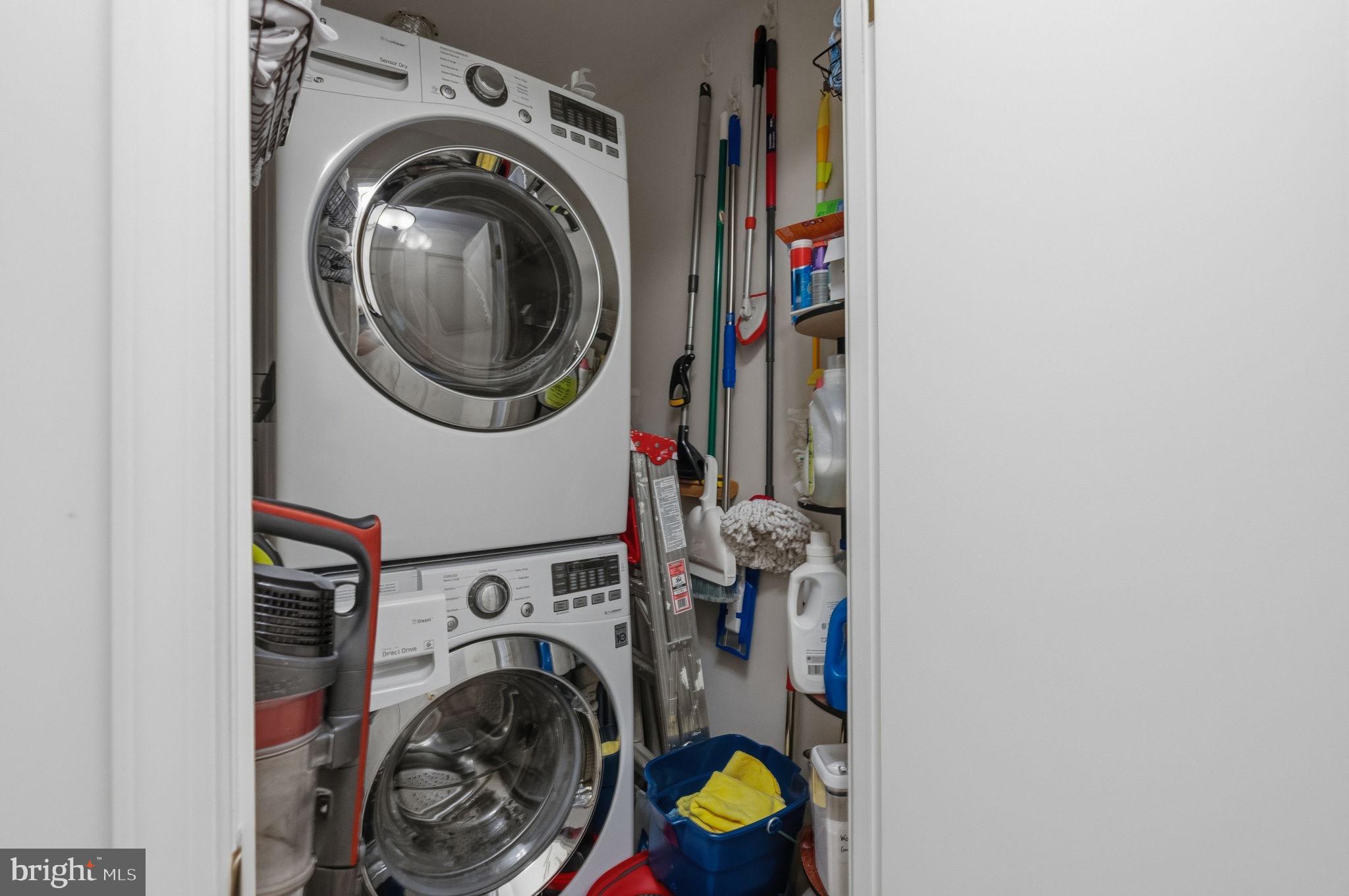 OAK HILL - Residential