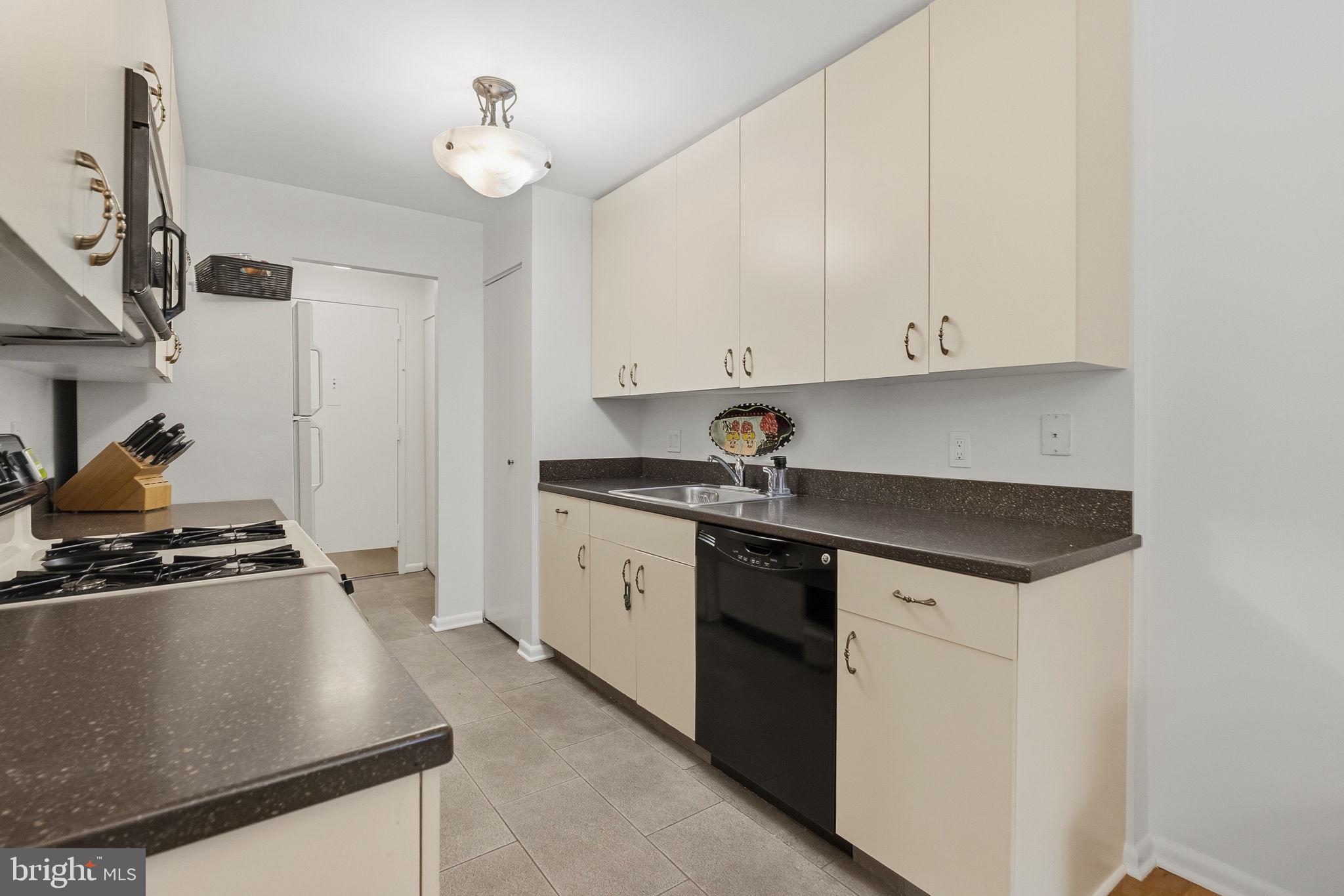 OAK HILL - Residential