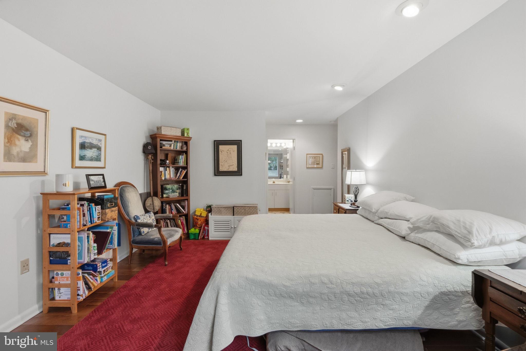 OAK HILL - Residential