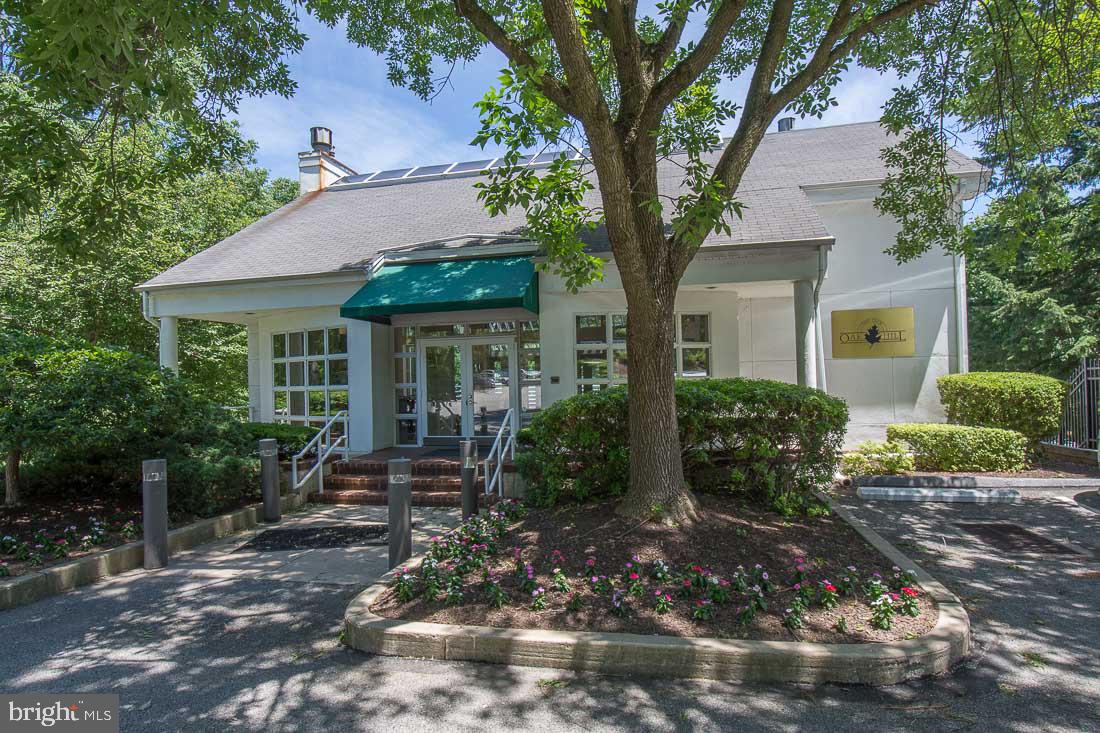 OAK HILL - Residential