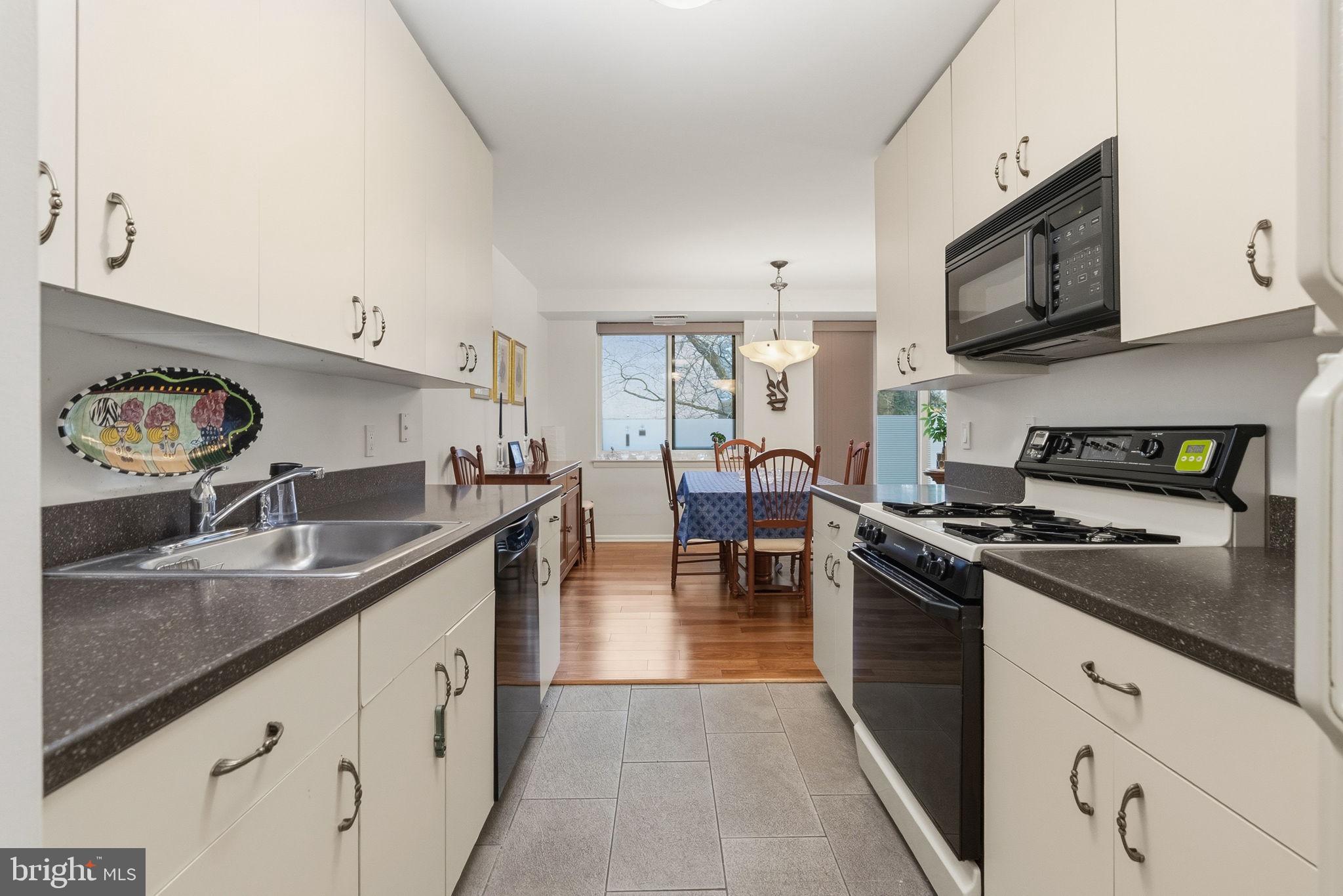 OAK HILL - Residential