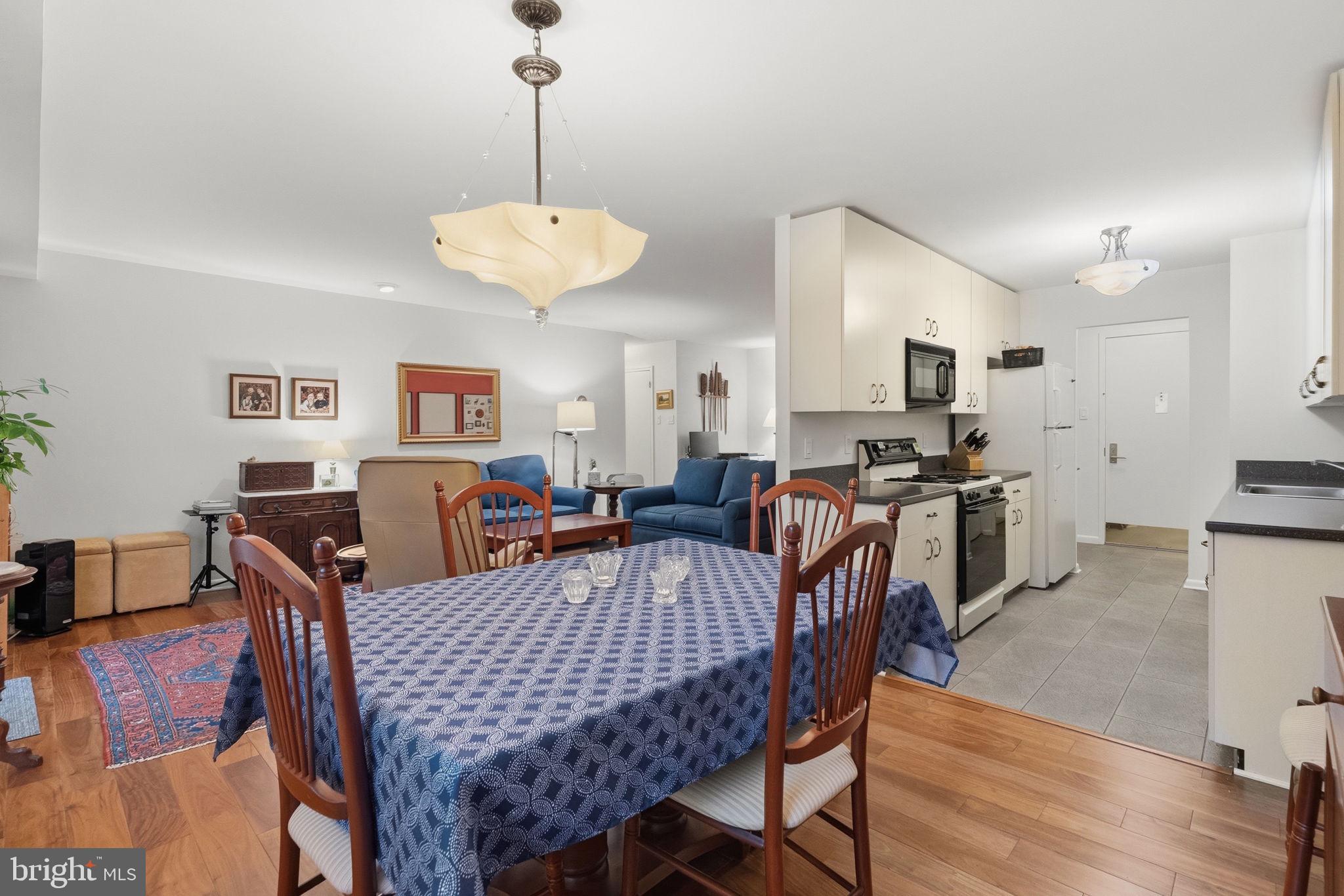 OAK HILL - Residential