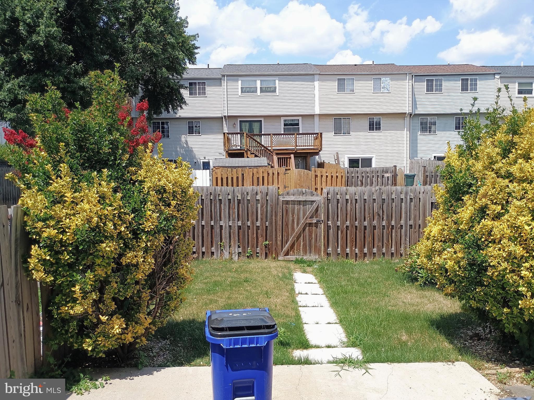 AMBER MEADOWS - Residential Lease