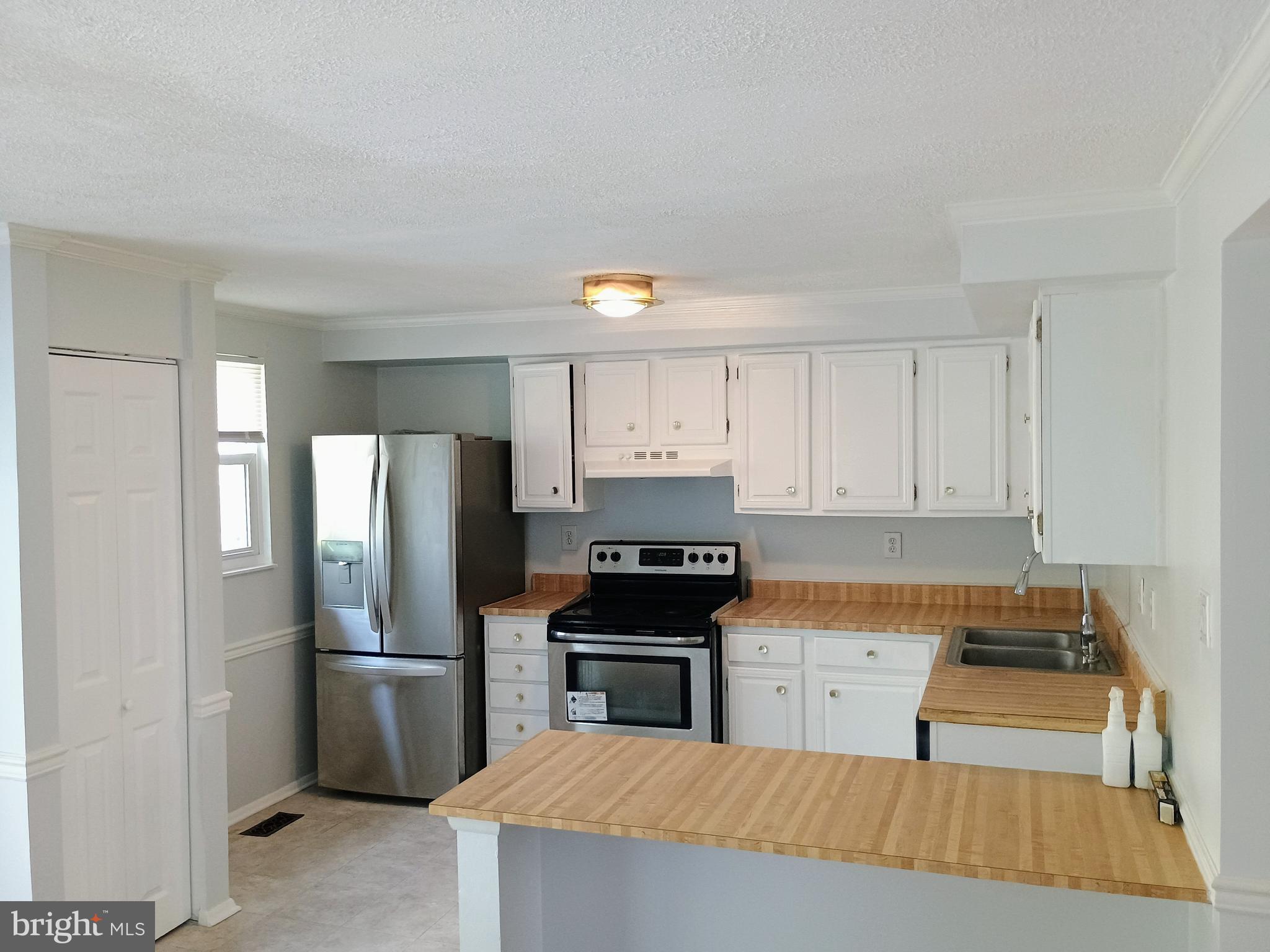 AMBER MEADOWS - Residential Lease