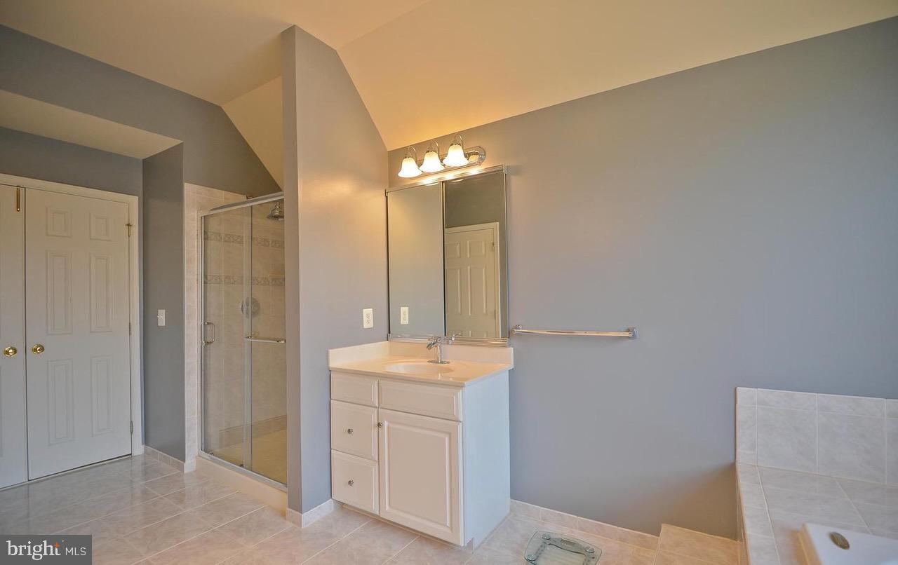 MIDDLETON FARM - Residential Lease