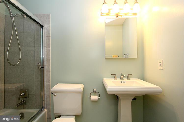 NEWINGTON FOREST - Residential