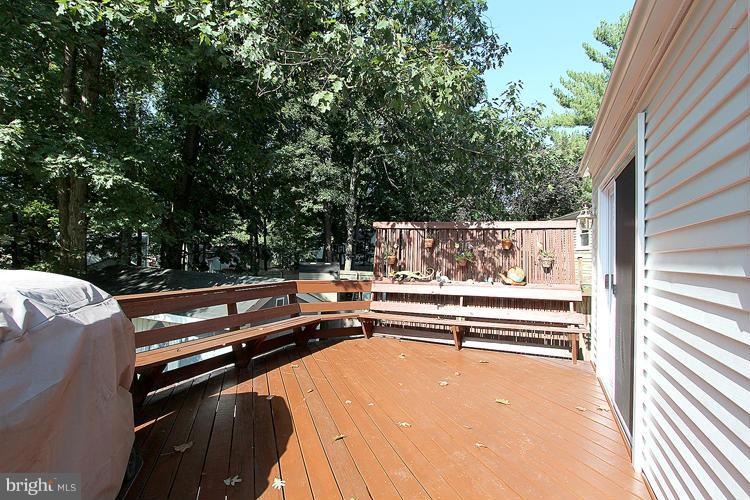 NEWINGTON FOREST - Residential