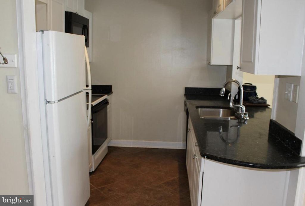 Photo of 10408 Parthenon Court #10408, BETHESDA, MD 20817 (MLS # MDMC2205534)