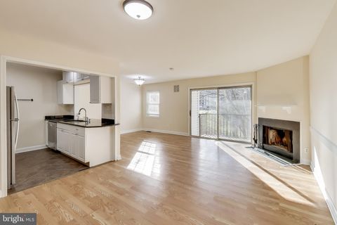 Photo of 10408 Parthenon Court #10408, BETHESDA, MD 20817 (MLS # MDMC2205534)