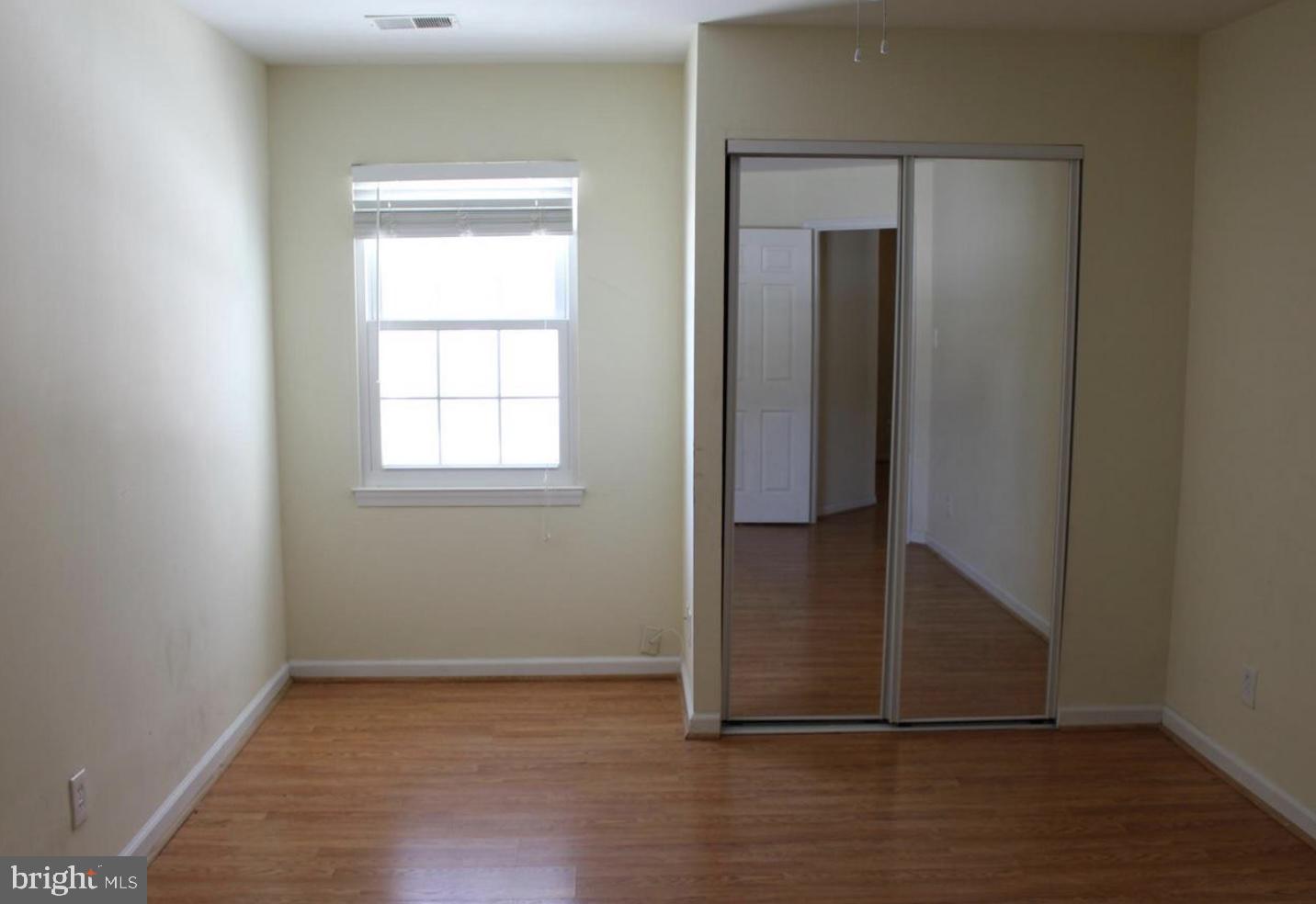 LAKESHORE - Residential Lease