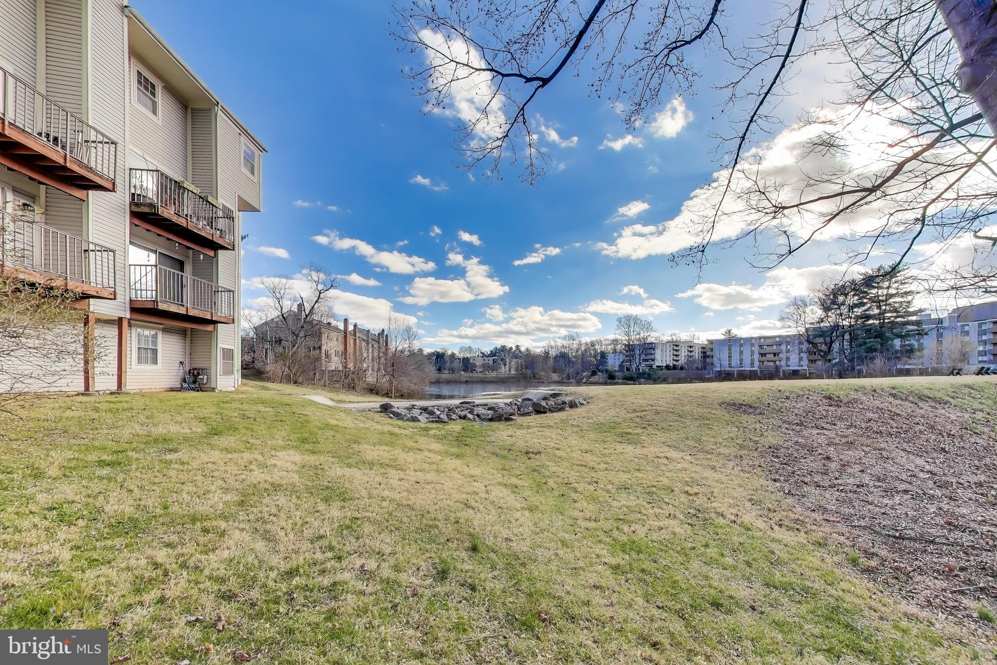 LAKESHORE - Residential Lease