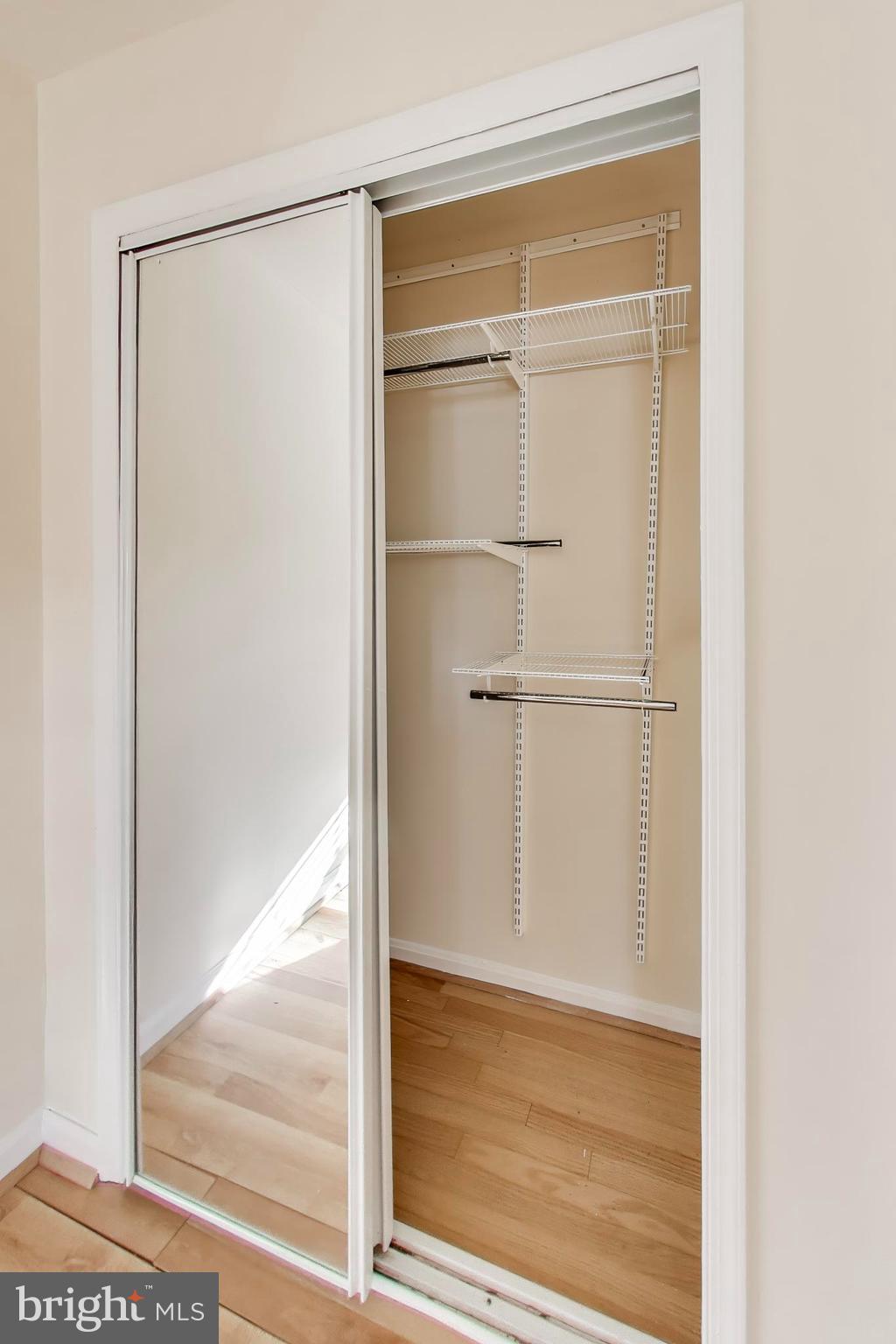 LAKESHORE - Residential Lease