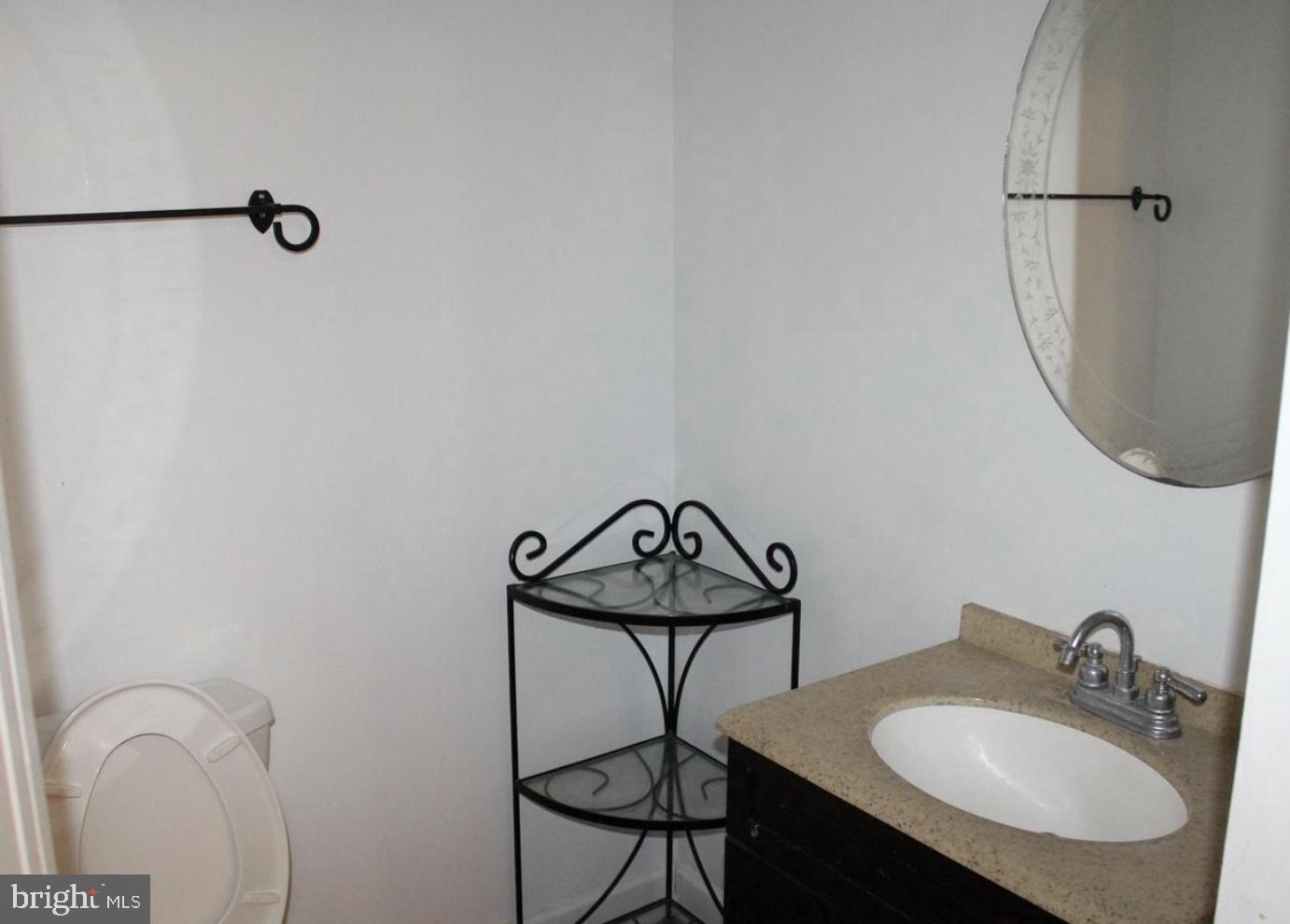 LAKESHORE - Residential Lease