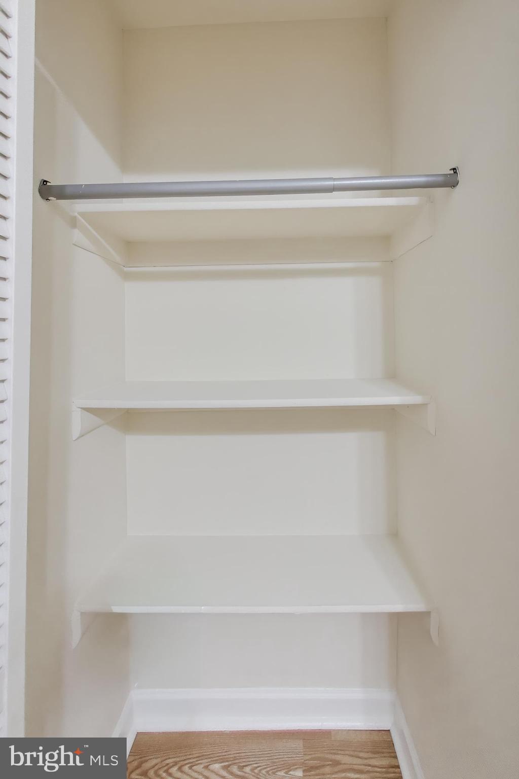 LAKESHORE - Residential Lease