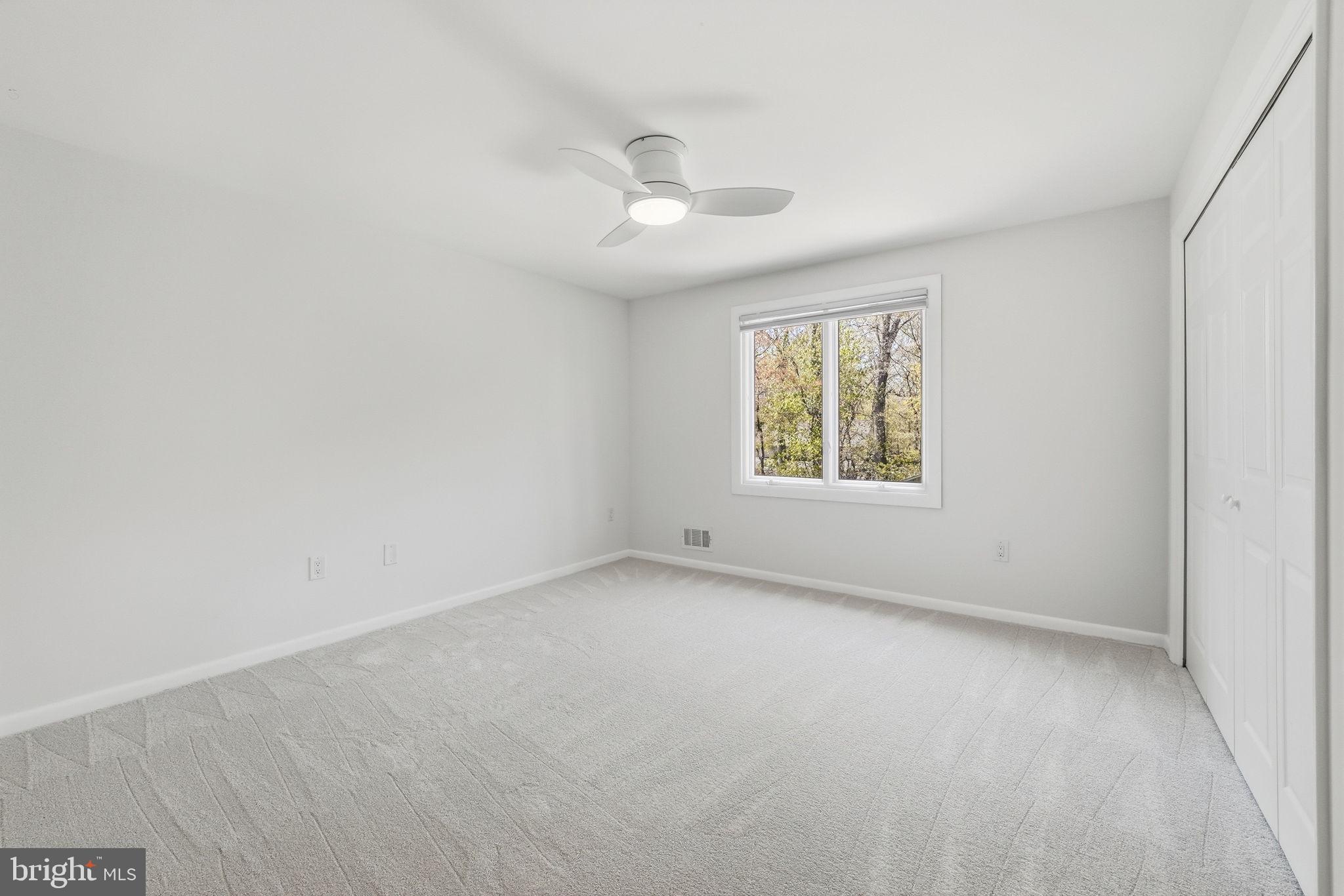 LEE PINES - Residential