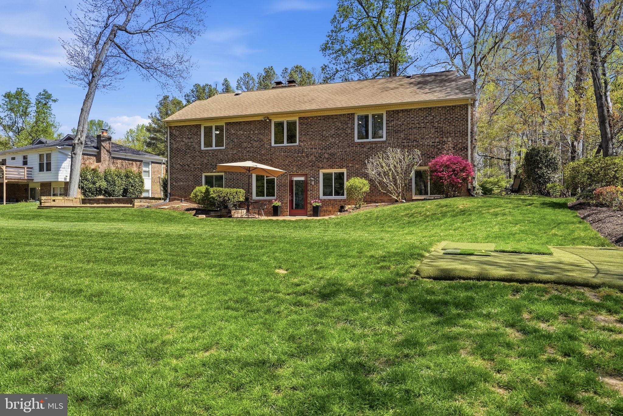 LEE PINES - Residential