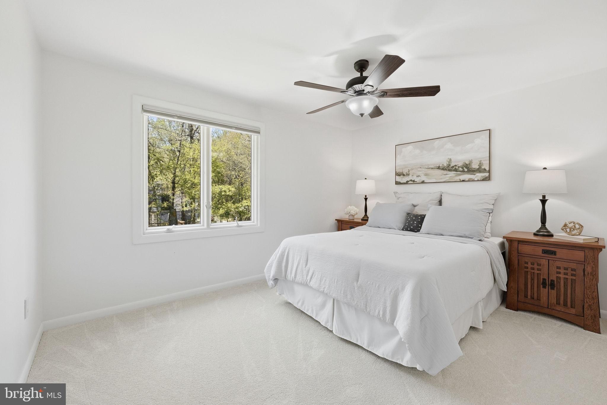 LEE PINES - Residential