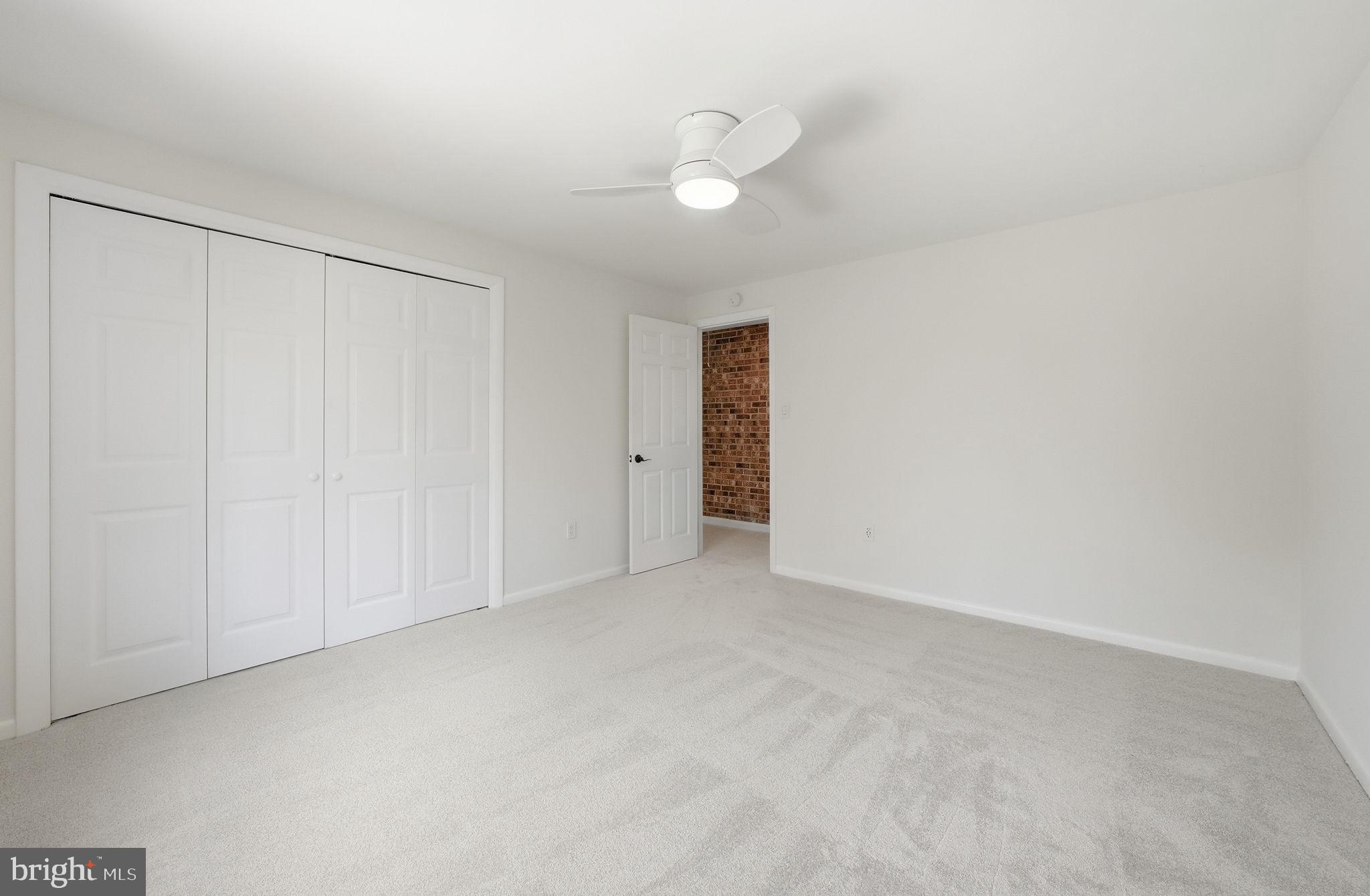 LEE PINES - Residential