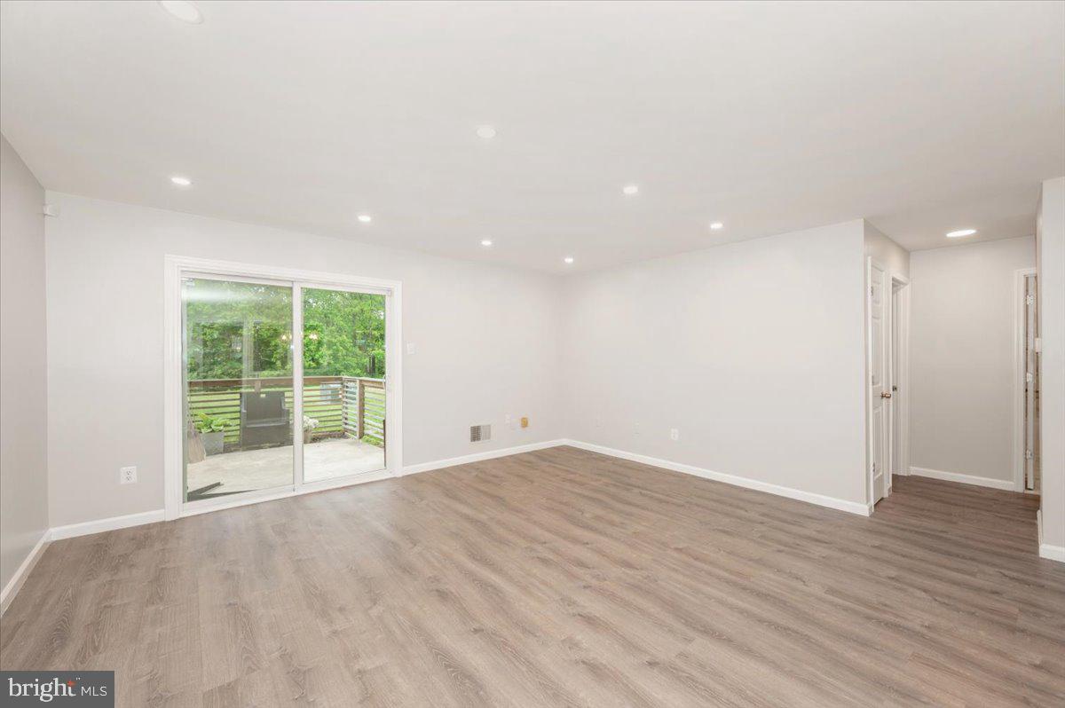 THE MEADOWS - Residential