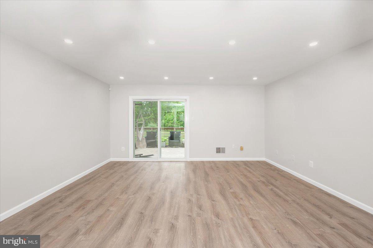 THE MEADOWS - Residential