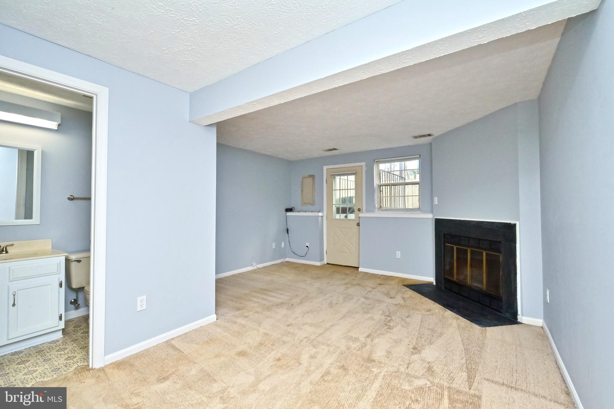 THORNHILL - Residential