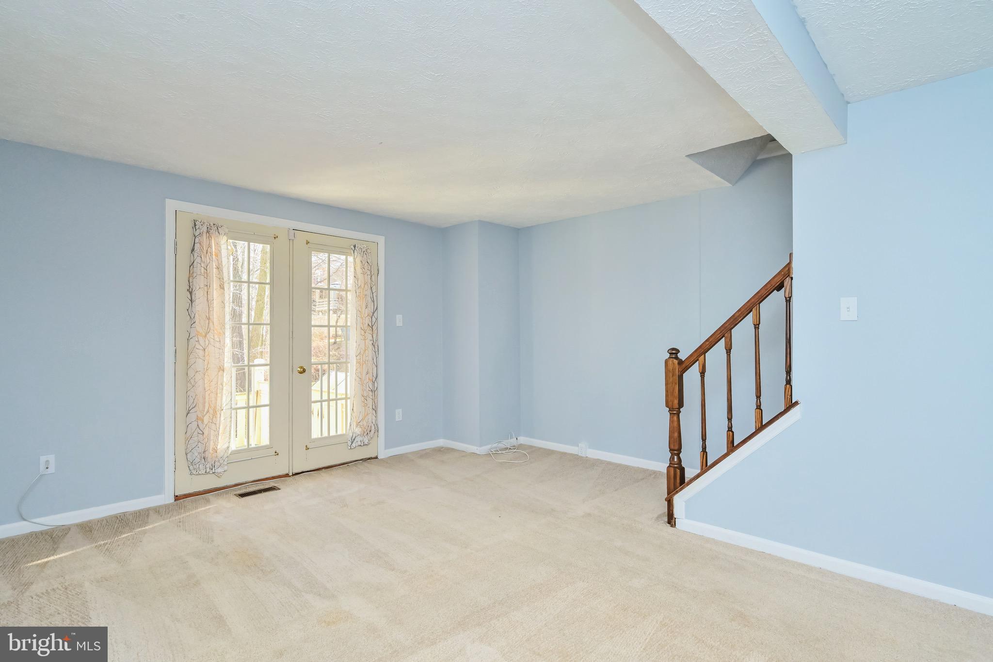 THORNHILL - Residential