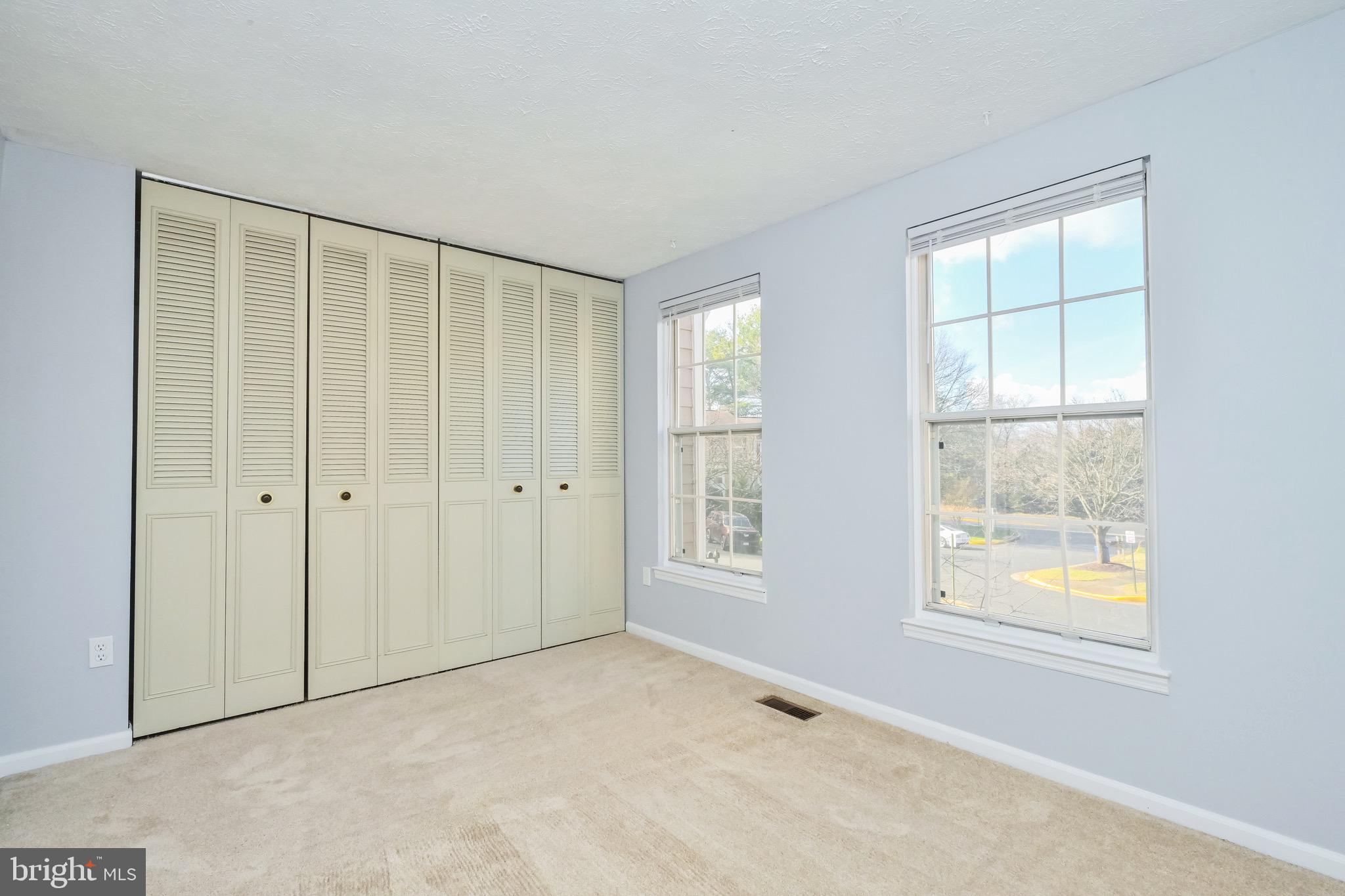 THORNHILL - Residential