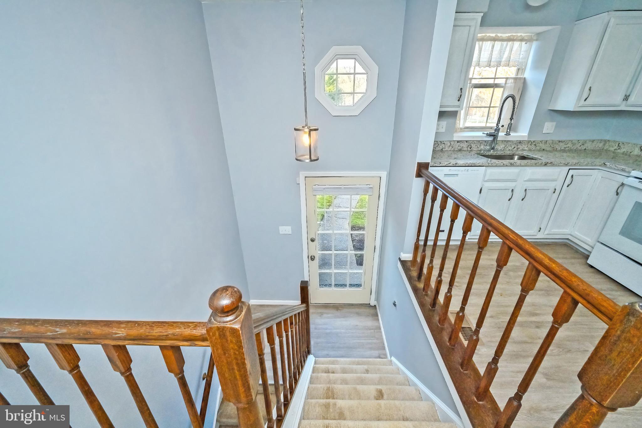 THORNHILL - Residential