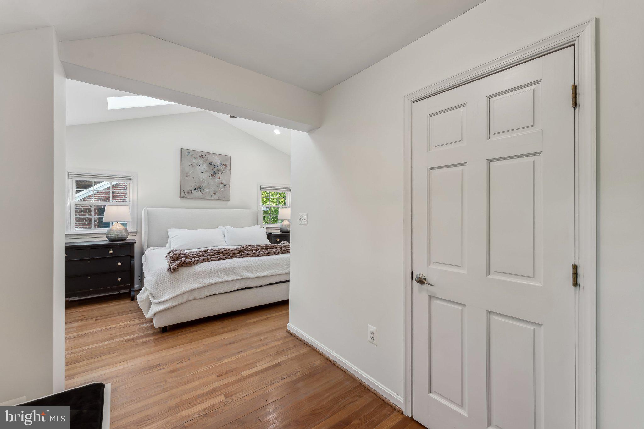 MADISON MANOR - Residential