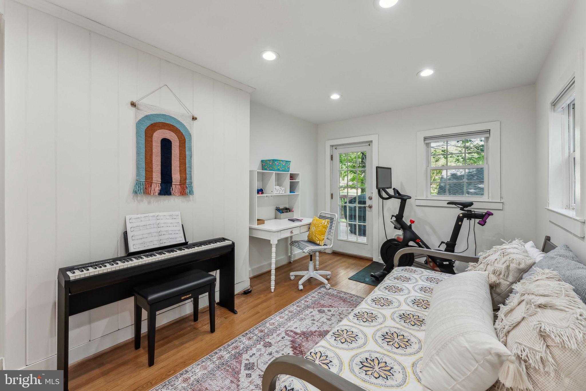 MADISON MANOR - Residential