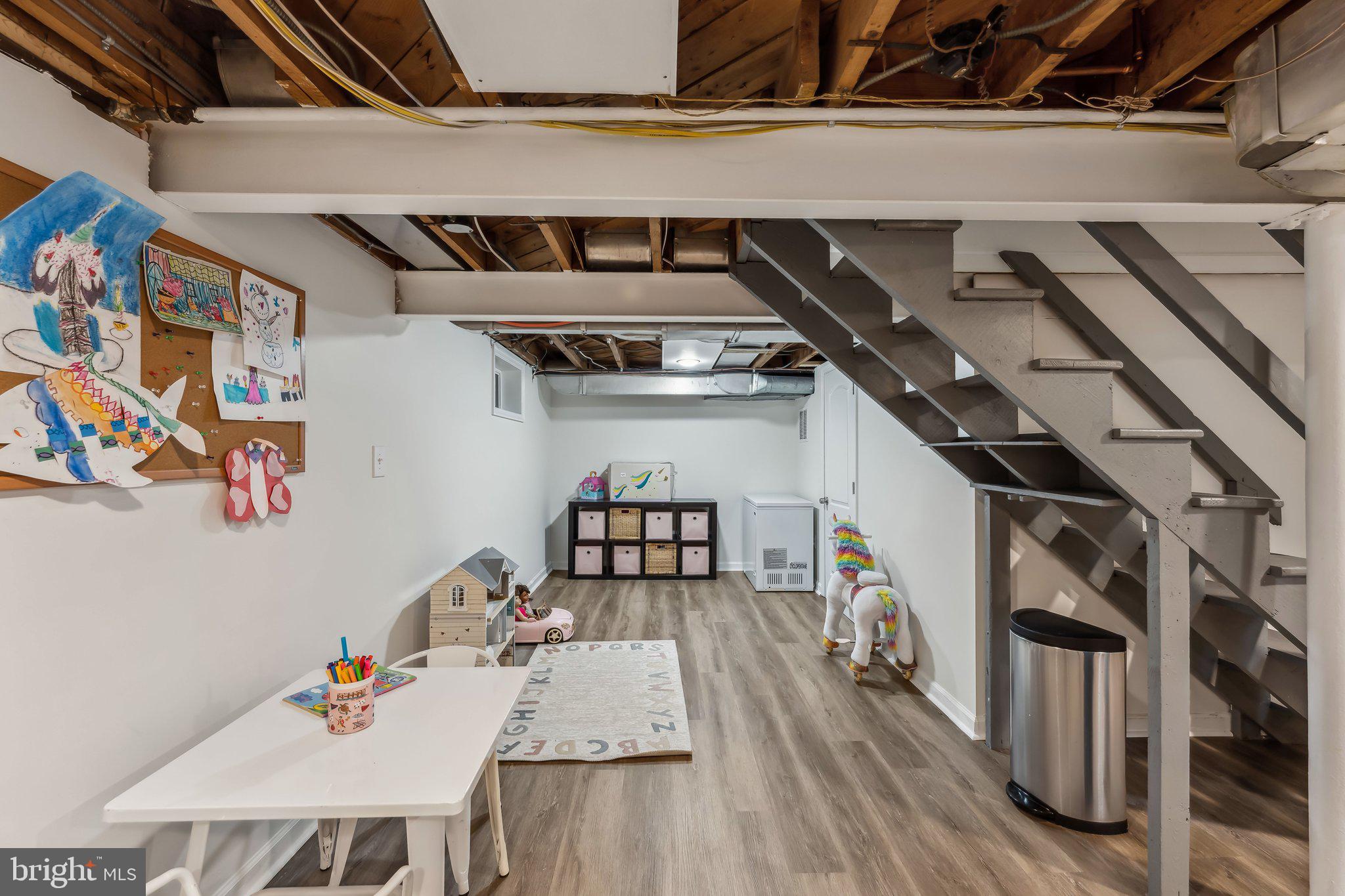 MADISON MANOR - Residential