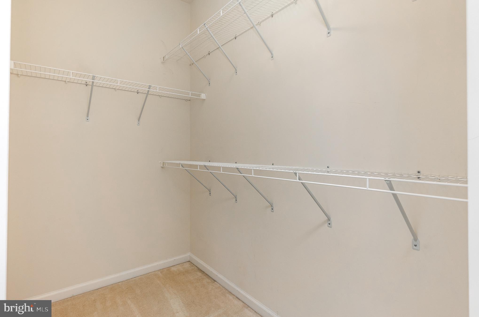 HOWARD SQUARE - Residential