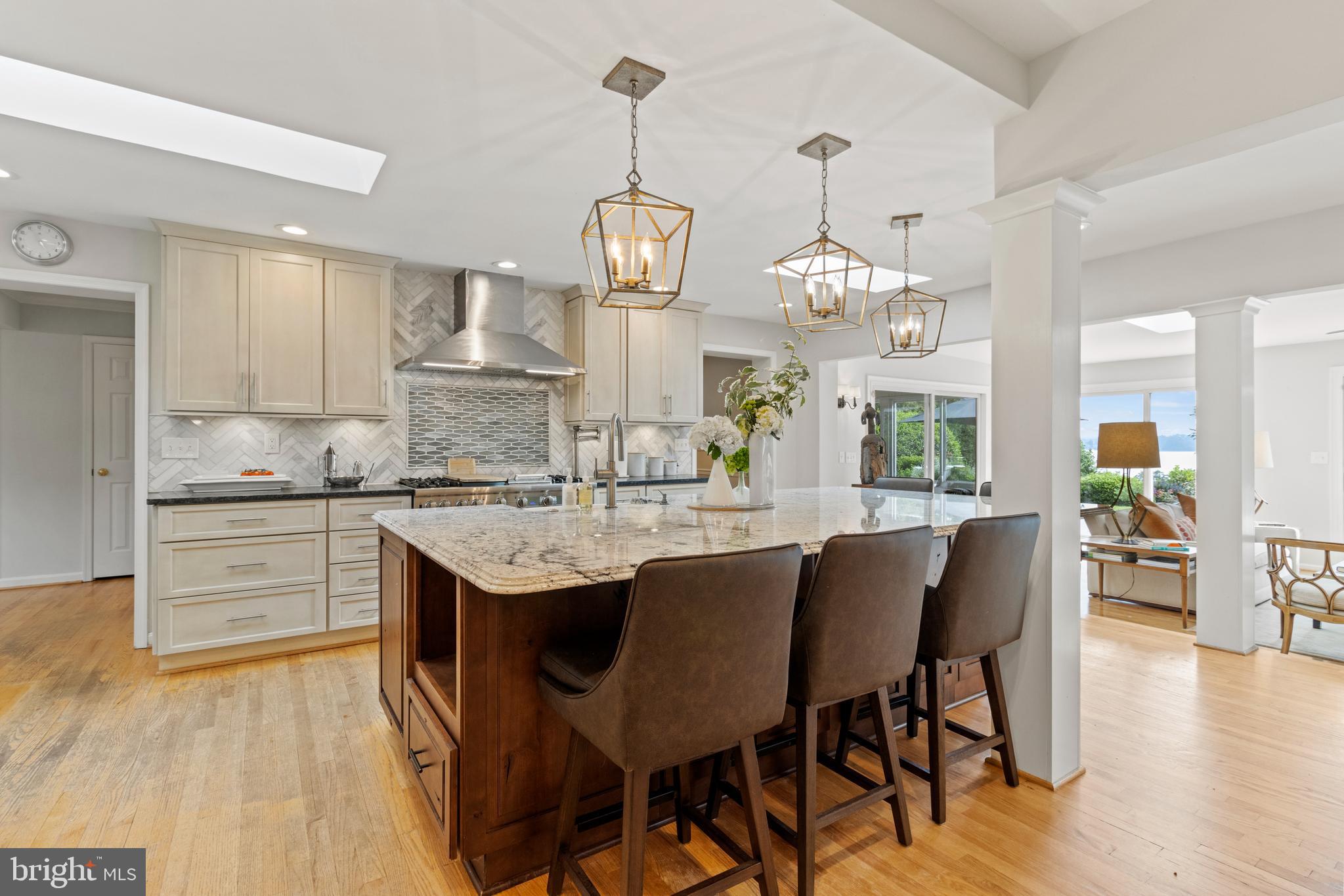 OLDE SEVERNA PARK - Residential