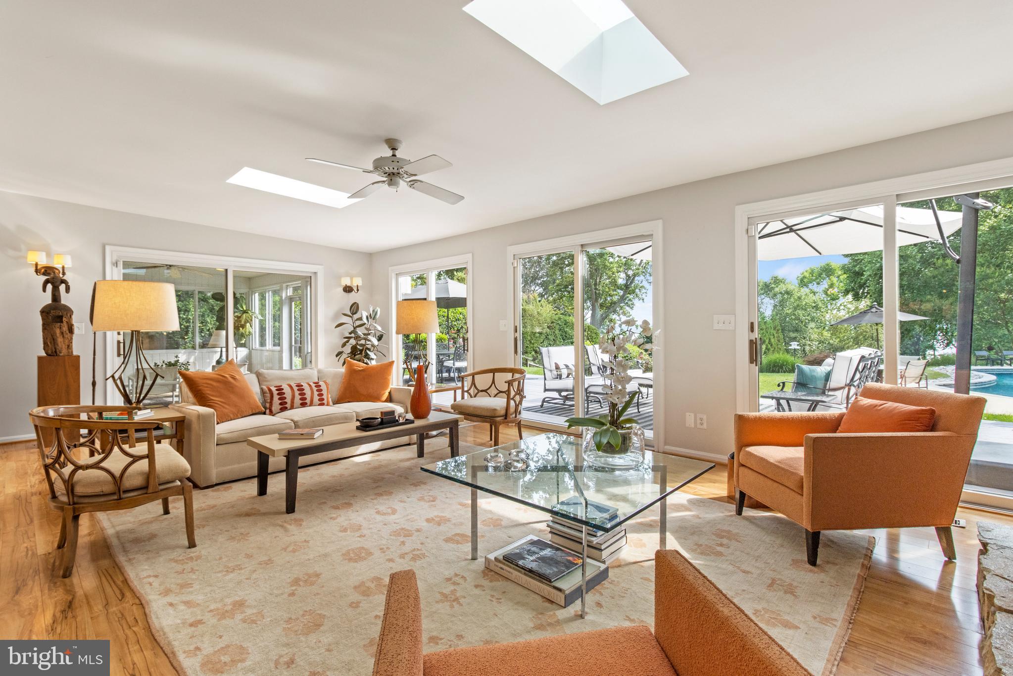 OLDE SEVERNA PARK - Residential